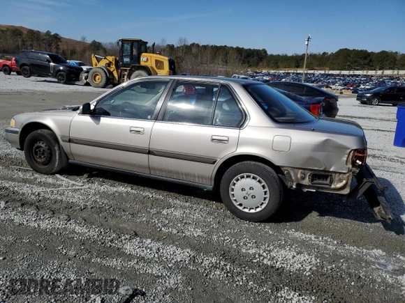 1991 Honda Accord LX with VIN JHMCB765XMC099044, listed as a Copart auction lot 42520935 with 165,870 mi miles and Salvage title. Bid and sale history available at DreamBid. Image 2.