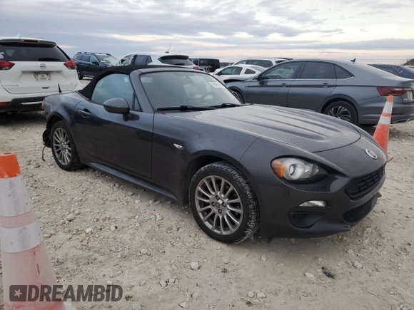 2017 FIAT 124 Spider Elaborazione Abarth z VIN JC1NFAEK4H0127606, wystawiony jako Copart lot #88480585 z przebiegiem 43 786 mil mil oraz Szkoda całkowita • Salvage title. Historia ofert i sprzedaży dostępna na DreamBid. Obrazek 4.