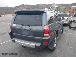 2004 Toyota 4Runner Limited with VIN JTEBU17R648015788, listed as a IAAI auction lot 41555422 with 157,961 mi miles. Bid and sale history available at carsss.com. Image 4.