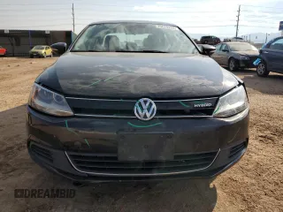 2014 Volkswagen Jetta Hybrid SE with VIN 3VW637AJ3EM291418, listed as a Copart auction lot 75678204 with 221,750 mi miles and Salvage title. Bid and sale history available at DreamBid. Image 5.