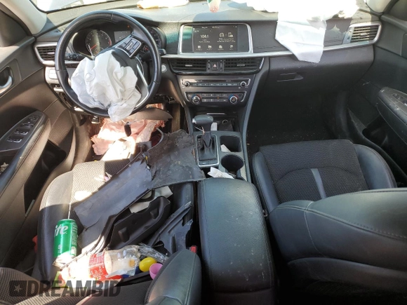2019 Kia Optima LX z VIN 5XXGT4L31KG289703, wystawiony jako Copart lot #57663005 z przebiegiem 126 689 mil mil oraz Szkoda całkowita • Salvage title. Historia ofert i sprzedaży dostępna na DreamBid. Obrazek 8.