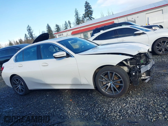 2019 BMW 3 Series 330i xDrive with VIN WBA5R7C51KFH13436, listed as a IAAI auction lot 41674961 with 40,672 mi miles. Bid and sale history available at carsss.com. Image 14.