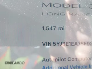 2025 Tesla Model 3 Long Range with VIN 5YJ3E1EA7SF923943, listed as a IAAI auction lot 42040876 with 1,547 mi miles and . Bid and sale history available at DreamBid. Image 14.