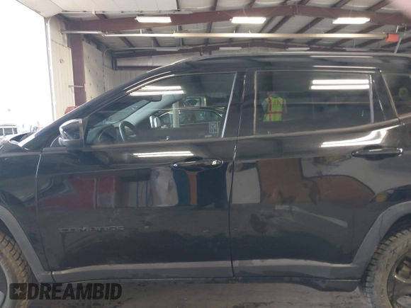 2018 Jeep Compass Latitude with VIN 3C4NJCBB7JT327485, listed as a IAAI auction lot 41808768 with 75,383 mi miles and . Bid and sale history available at DreamBid. Image 14.