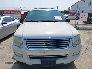 2008 Ford Explorer XLT z VIN 1FMEU73E68UA09652, wystawiony jako IAAI lot #42396626 z przebiegiem 108 395 mil mil oraz . Historia ofert i sprzedaży dostępna na DreamBid. Obrazek 6.