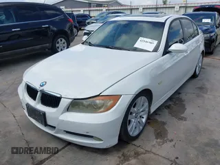 2007 BMW 3 Series 328i with VIN WBAVA37577NL11991, listed as a IAAI auction lot 42546909 with 185,804 mi miles and . Bid and sale history available at DreamBid. Image 2.