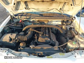2000 Chevrolet Tracker z VIN 2CNBE18C3Y6920718, wystawiony jako IAAI lot #41566833 z przebiegiem 157 316 mil mil oraz . Historia ofert i sprzedaży dostępna na DreamBid. Obrazek 10.