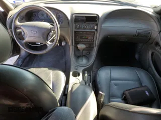 2004 Ford Mustang Deluxe with VIN 1FAFP44404F117628, listed as a Copart auction lot 81377524 with 39,697 mi miles and Salvage Title. Bid and sale history available at carsss.com. Image 8.