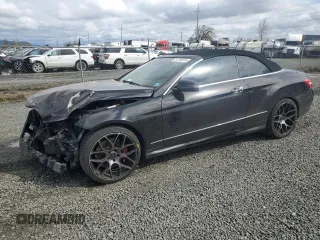 2011 Mercedes-Benz E 550 with VIN WDDKK7CF1BF091393, listed as a Copart auction lot 51246535 with 129,785 mi miles and Salvage title. Bid and sale history available at DreamBid. Image 1.