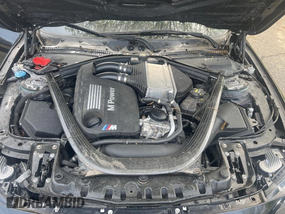 2018 BMW M3 z VIN WBS8M9C55J5J78860, wystawiony jako Copart lot #55635395 z przebiegiem 20 754 mil mil oraz Szkody całkowita. Historia ofert i sprzedaży dostępna na DreamBid. Obrazek 7.