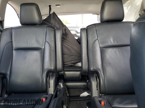2018 Toyota Highlander SE with VIN 5TDKZRFH2JS550203, listed as a Copart auction lot 58133525 with 117,891 mi miles and Salvage title. Bid and sale history available at DreamBid. Image 10.