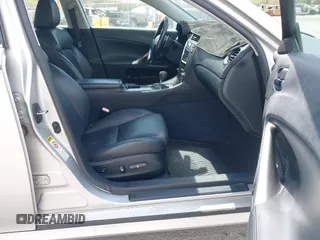 2008 Lexus IS 250 z VIN JTHCK262685018639, wystawiony jako IAAI lot #42024488 z przebiegiem 220 885 mil mil oraz . Historia ofert i sprzedaży dostępna na DreamBid. Obrazek 5.