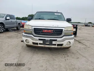 2006 GMC Sierra 1500 SLE1 z VIN 2GTEC13T561146383, wystawiony jako Copart lot #59738675 z przebiegiem 268 109 mil mil oraz Czysty tytuł • Clean title. Historia ofert i sprzedaży dostępna na DreamBid. Obrazek 5.
