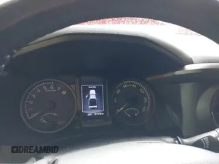 2019 Toyota Tacoma SR z VIN 3TMCZ5AN5KM220079, wystawiony jako IAAI lot #41856695 z przebiegiem 51 918 mil mil oraz . Historia ofert i sprzedaży dostępna na DreamBid. Obrazek 7.