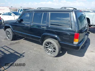 1999 Jeep Cherokee Sport с VIN 1J4FT68S9XL557938, выставлен на аукционе IAAI как лот 42208261 с пробегом 196 386 миль миль и . История ставок и продаж доступна на DreamBid. Изображение 3.