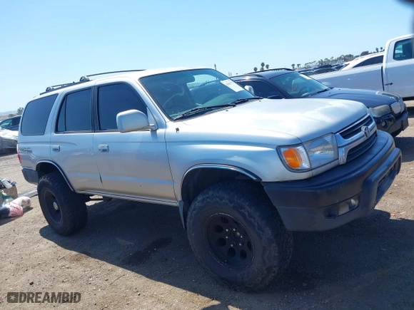 2001 Toyota 4Runner SR5 with VIN JT3GN86R810210887, listed as a IAAI auction lot 41841575 with 414,348 mi miles. Bid and sale history available at carsss.com. Image 13.