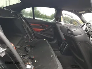 2015 BMW M3 z VIN WBS3C9C54FP806030, wystawiony jako Copart lot #87375784 z przebiegiem 74 730 mil mil oraz Szkoda całkowita • Salvage title. Historia ofert i sprzedaży dostępna na DreamBid. Obrazek 10.