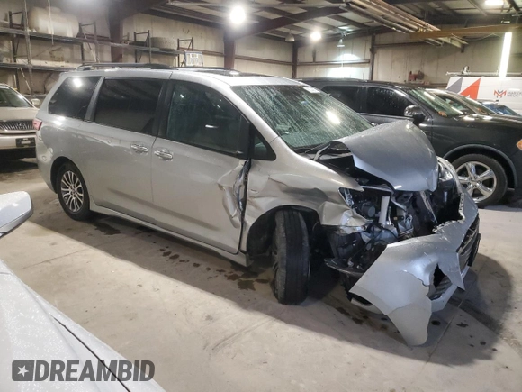2019 Toyota Sienna XLE Auto Access Seat z VIN 5TDYZ3DC5KS005161, wystawiony jako Copart lot #55245905 z przebiegiem 98 077 mil mil oraz Szkoda całkowita • Salvage title. Historia ofert i sprzedaży dostępna na DreamBid. Obrazek 4.
