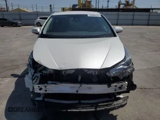 2022 Toyota Prius L Eco z VIN JTDKAMFU2N3176948, wystawiony jako Copart lot #52086435 z przebiegiem 140 633 mil mil oraz Szkoda całkowita • Salvage title. Historia ofert i sprzedaży dostępna na DreamBid. Obrazek 5.