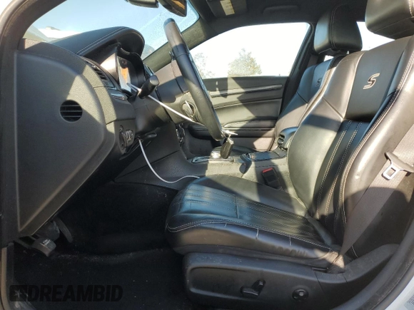 2016 Chrysler 300 S with VIN 2C3CCABG1GH229852, listed as a Copart auction lot 82442774 with 131,482 mi miles and Salvage Title. Bid and sale history available at DreamBid. Image 7.