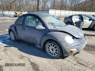 2005 Volkswagen New Beetle Coupe GLS with VIN 3VWCK31C65M403080, listed as a Copart auction lot 45346465 with 118,716 mi miles and Salvage Title. Bid and sale history available at carsss.com. Image 4.