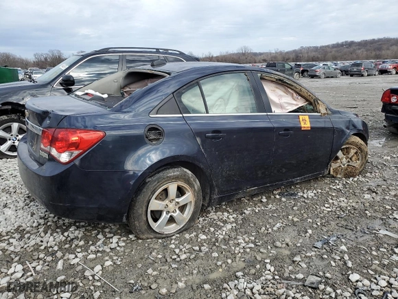 2015 Chevrolet Cruze LT with VIN 1G1PC5SB1F7258358, listed as a Copart auction lot 45280075 with 256,586 mi miles and Salvage Title. Bid and sale history available at carsss.com. Image 3.