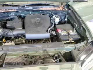 2022 Toyota Tacoma TRD Off Road z VIN 3TMCZ5AN0NM489305, wystawiony jako Copart lot #85562145 z przebiegiem 63 902 mil mil oraz Szkoda całkowita • Salvage title. Historia ofert i sprzedaży dostępna na DreamBid. Obrazek 13.