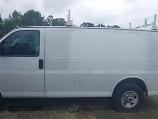 2018 GMC Savana Cargo with VIN 1GTW7AFGXJ1910704, listed as a IAAI auction lot 40924087 with 142,697 mi miles. Bid and sale history available at carsss.com. Image 14.