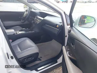 2015 Lexus RX 350 z VIN 2T2ZK1BA3FC165516, wystawiony jako IAAI lot #42323250 z przebiegiem 127 677 mil mil oraz . Historia ofert i sprzedaży dostępna na DreamBid. Obrazek 5.
