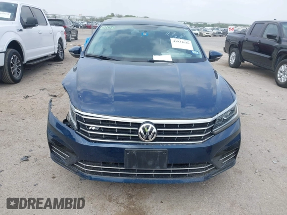2018 Volkswagen Passat S z VIN 1VWAA7A35JC040106, wystawiony jako IAAI lot #41921626 z przebiegiem 60 785 mil mil oraz . Historia ofert i sprzedaży dostępna na DreamBid. Obrazek 12.
