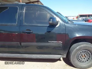 2012 GMC Yukon XL SLT with VIN 1GKS2KE77CR178173, listed as a IAAI auction lot 41778706 with 175,654 mi miles. Bid and sale history available at carsss.com. Image 13.