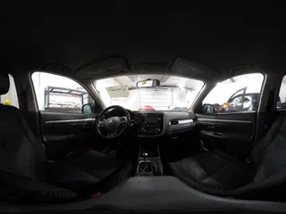 2014 Mitsubishi Outlander SE z VIN JA4AZ3A3XEZ002226, wystawiony jako IAAI lot #41701467 z przebiegiem 151 894 mil mil oraz . Historia ofert i sprzedaży dostępna na DreamBid. Obrazek 19.
