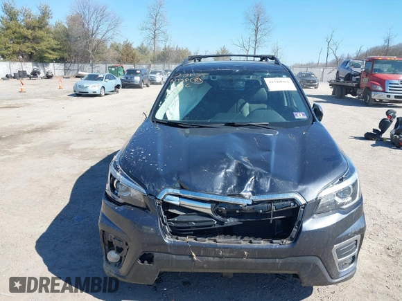 2019 Subaru Forester Limited with VIN JF2SKAUC1KH583794, listed as a IAAI auction lot 41710962 with 61,192 mi miles. Bid and sale history available at carsss.com. Image 12.