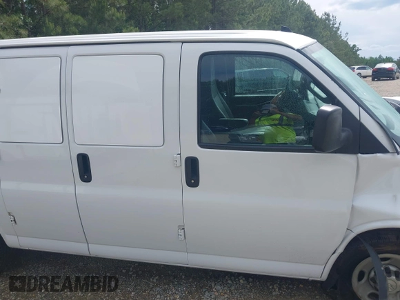2020 Chevrolet Express Cargo with VIN 1GCWGAFP7L1128105, listed as a IAAI auction lot 42186923 with 183,036 mi miles and . Bid and sale history available at DreamBid. Image 13.