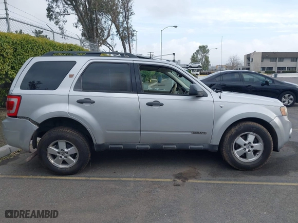 2008 Ford Escape XLT with VIN 1FMCU03108KA62726, listed as a IAAI auction lot 41921634 with 201,169 mi miles. Bid and sale history available at carsss.com. Image 13.
