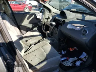 2005 Saturn ION ION 3 z VIN 1G8AL52F85Z104646, wystawiony jako Copart lot #81240794 z przebiegiem 239 497 mil mil oraz Nie do naprawy. Historia ofert i sprzedaży dostępna na DreamBid. Obrazek 8.