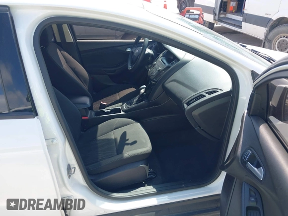 2016 Ford Focus SE с VIN 1FADP3F25GL291617, выставлен на аукционе IAAI как лот 42749049 с пробегом Не указан миль и . История ставок и продаж доступна на DreamBid. Изображение 5.