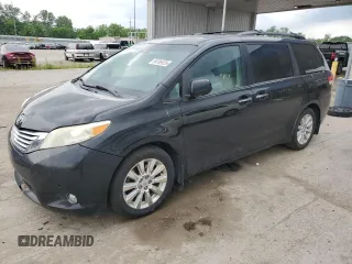 2011 Toyota Sienna XLE z VIN 5TDDK3DC6BS020450, wystawiony jako Copart lot #59785925 z przebiegiem 277 791 mil mil oraz Tytuł czysty. Historia ofert i sprzedaży dostępna na DreamBid. Obrazek 1.