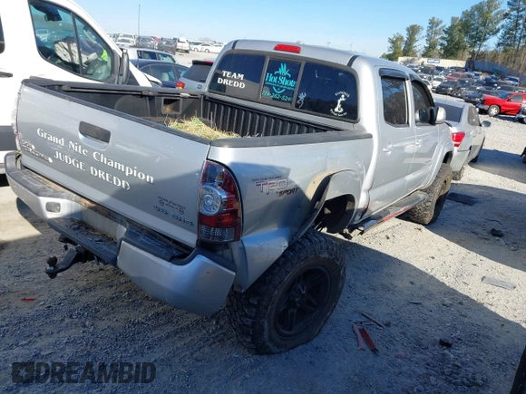 2009 Toyota Tacoma z VIN 5TELU42N09Z596810, wystawiony jako IAAI lot #41673552 z przebiegiem 169 044 mil mil oraz . Historia ofert i sprzedaży dostępna na DreamBid. Obrazek 4.