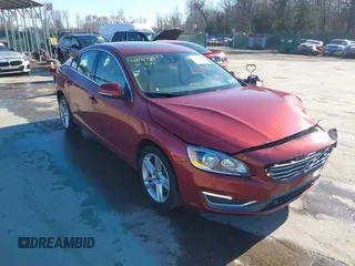 2015 Volvo S60 T5 Premier with VIN YV1612TK4F1345786, listed as a IAAI auction lot 41646739 with 93,521 mi miles. Bid and sale history available at carsss.com. Image 1.