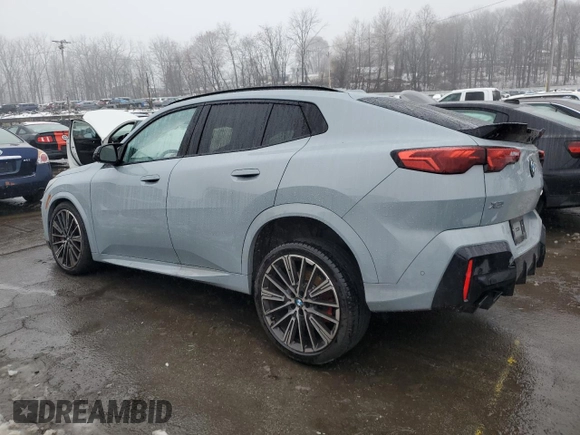 2024 BMW X2 M35i with VIN WBX83GM08R5Z46721, listed as a Copart auction lot 84721724 with 5,872 mi miles and Salvage Title. Bid and sale history available at carsss.com. Image 2.