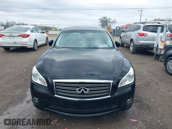 2013 Infiniti M37 with VIN JN1BY1AP9DM513719, listed as a IAAI auction lot 41543165 with 141,488 mi miles. Bid and sale history available at carsss.com. Image 12.