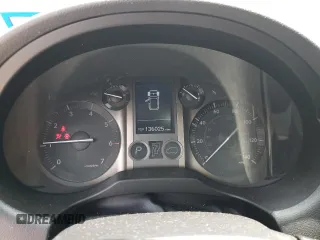 2014 Lexus GX 460 z VIN JTJBM7FX8E5089947, wystawiony jako Copart lot #56160995 z przebiegiem 136 025 mil mil oraz Szkoda całkowita • Salvage title. Historia ofert i sprzedaży dostępna na DreamBid. Obrazek 9.