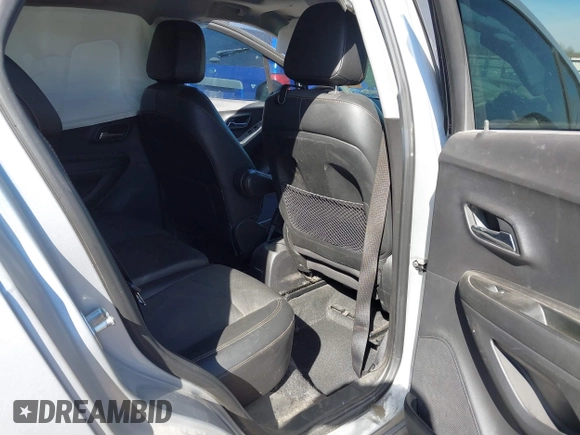 2019 Chevrolet Trax LT with VIN 3GNCJLSBXKL205025, listed as a IAAI auction lot 41855692 with 79,609 mi miles and . Bid and sale history available at carsss.com. Image 8.