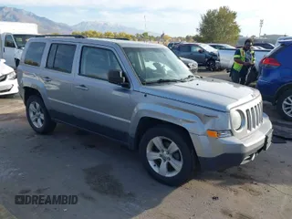 2017 Jeep Patriot High Altitude with VIN 1C4NJRFB6HD122205, listed as a IAAI auction lot 40874067 with 187,810 mi miles. Bid and sale history available at carsss.com. Image 1.