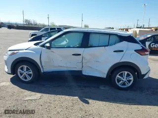 2022 Nissan Kicks S with VIN 3N1CP5BV0NL518752, listed as a IAAI auction lot 41940643 with 1 mi miles. Bid and sale history available at carsss.com. Image 14.