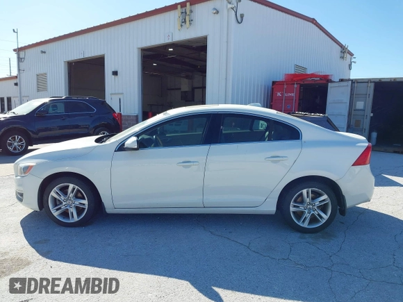 2015 Volvo S60 T5 Drive-E Platinum with VIN YV140MFM7F1346644, listed as a IAAI auction lot 41984716 with 78,210 mi miles. Bid and sale history available at carsss.com. Image 14.