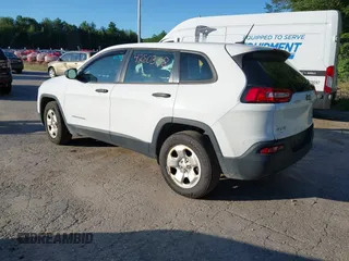 2016 Jeep Cherokee Sport with VIN 1C4PJMAB9GW143085, listed as a IAAI auction lot 42803158 with 268,076 mi miles and . Bid and sale history available at DreamBid. Image 3.