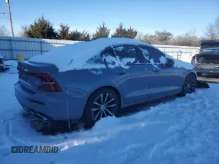 2022 Volvo S60 Momentum with VIN 7JRL12TZ2NG161790, listed as a Copart auction lot 38326004 with 0 mi miles. Bid and sale history available at carsss.com. Image 3.
