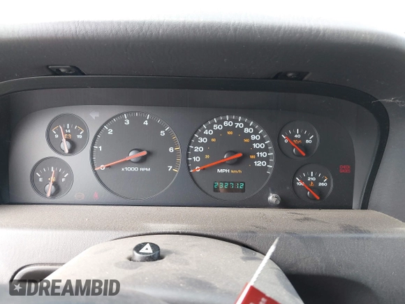 2001 Jeep Grand Cherokee Laredo with VIN 1J4GW48S11C503427, listed as a IAAI auction lot 40004360 with 232,712 mi miles and . Bid and sale history available at DreamBid. Image 7.